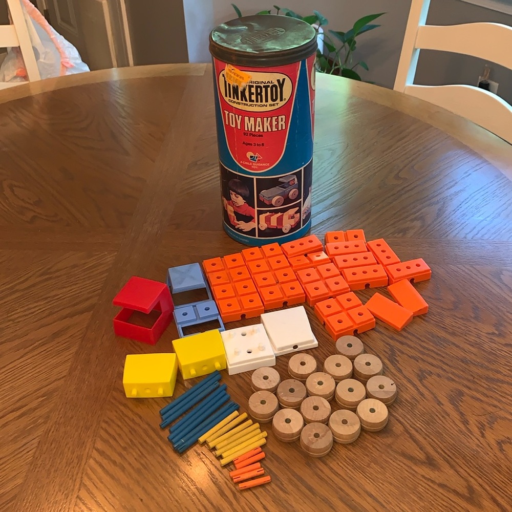 Vintage 1977 The Original Tinkertoy Construction Set 56 Pieces